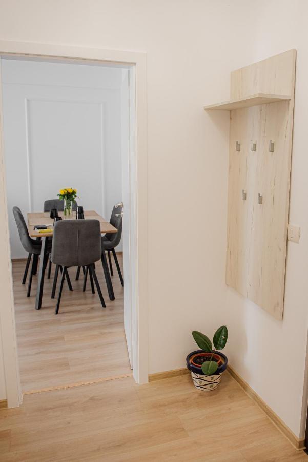 Modern Apartment In تيميشورا المظهر الخارجي الصورة